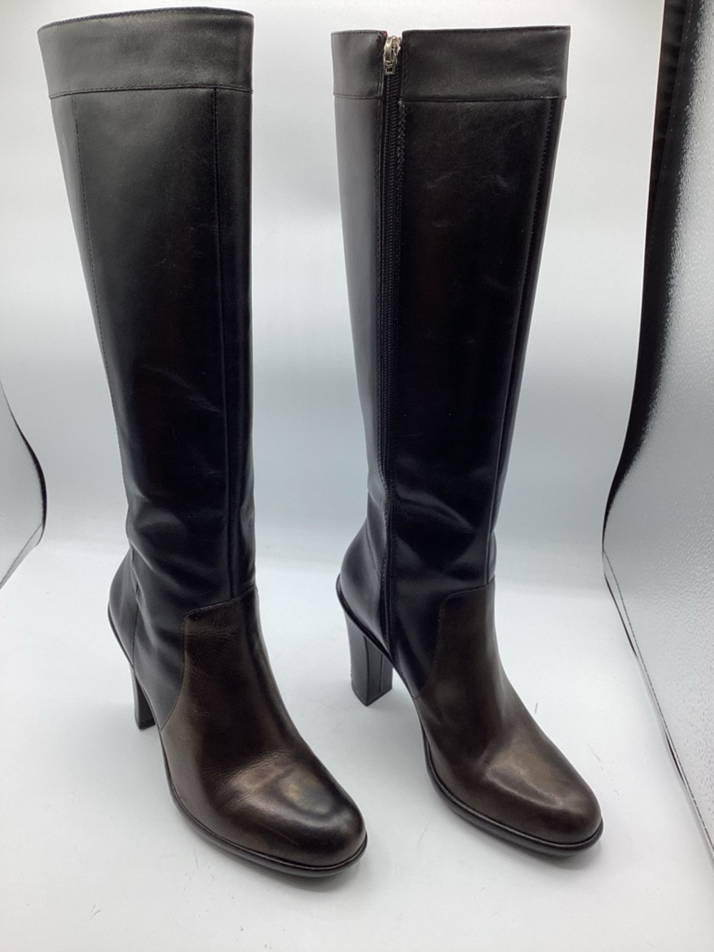 Tommy Hilfiler Jackie Black Boots with Brown Toe. Women’s size 8
